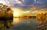 * Glass Cuttingboard Trivet Lake At Sunrise